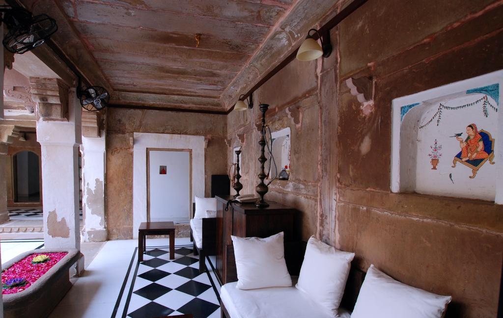 Отель Guleria Kothi At Ganges Варанаси Экстерьер фото